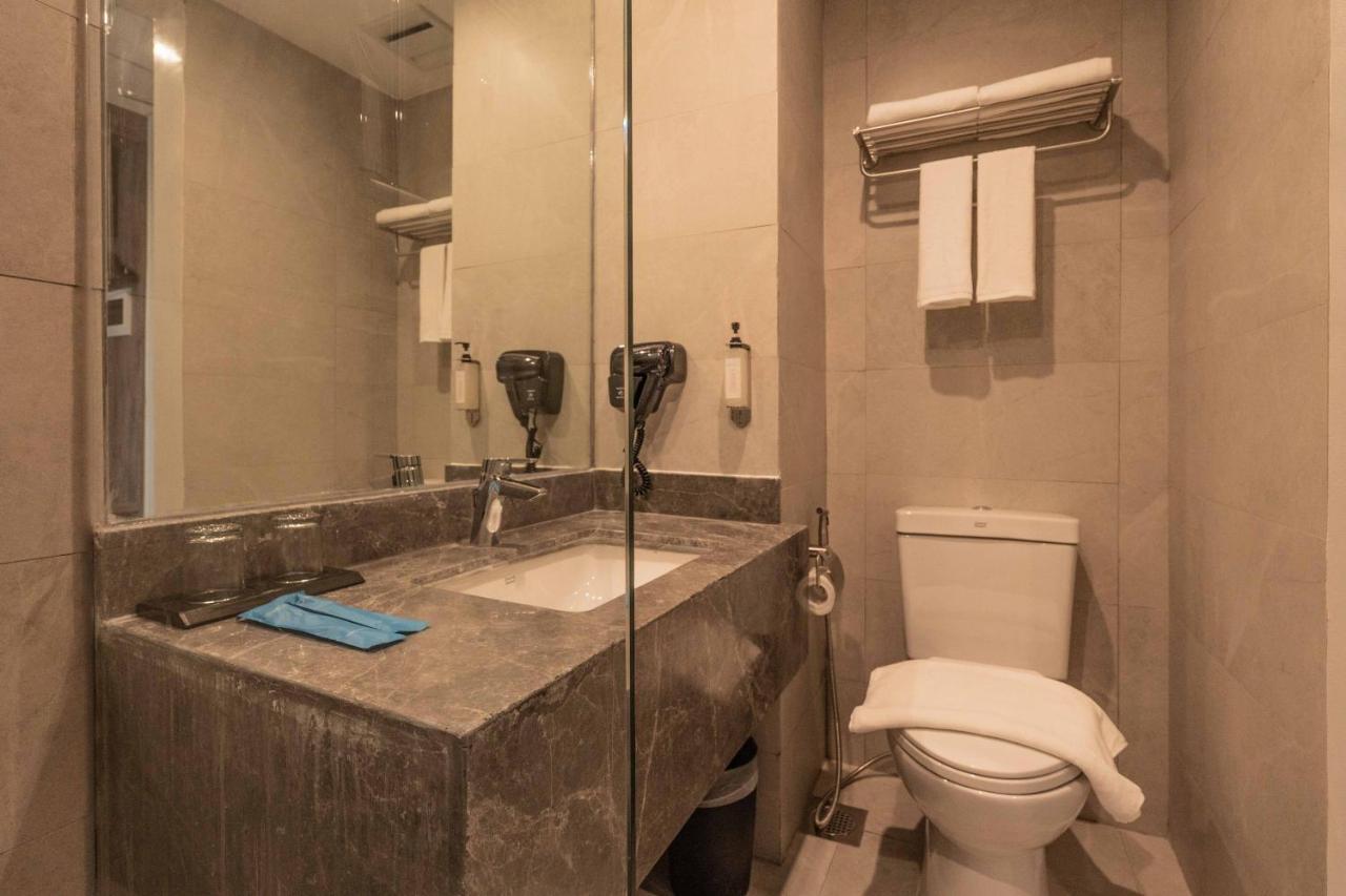 Bayfront Hotel Cebu Capitol Site - Multiple Use Hotel Esterno foto